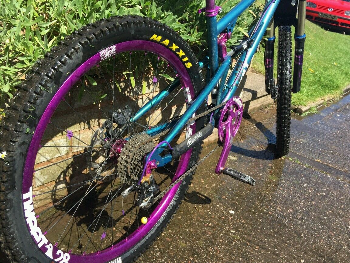 Stolen DMR Bikes Bolt