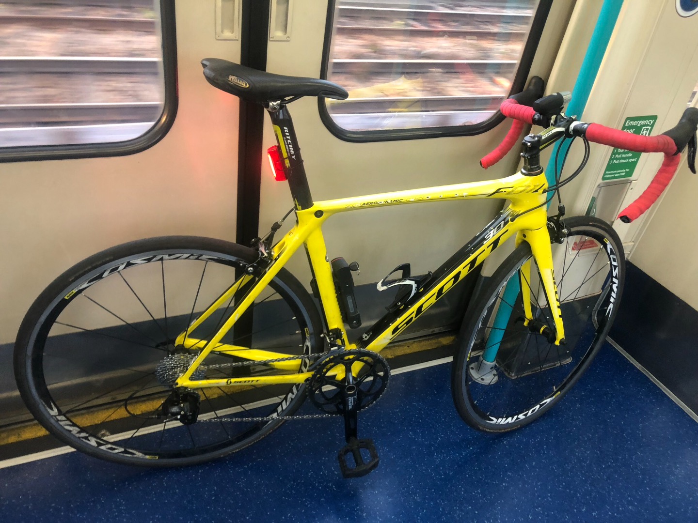 Stolen SCOTT Foil 30