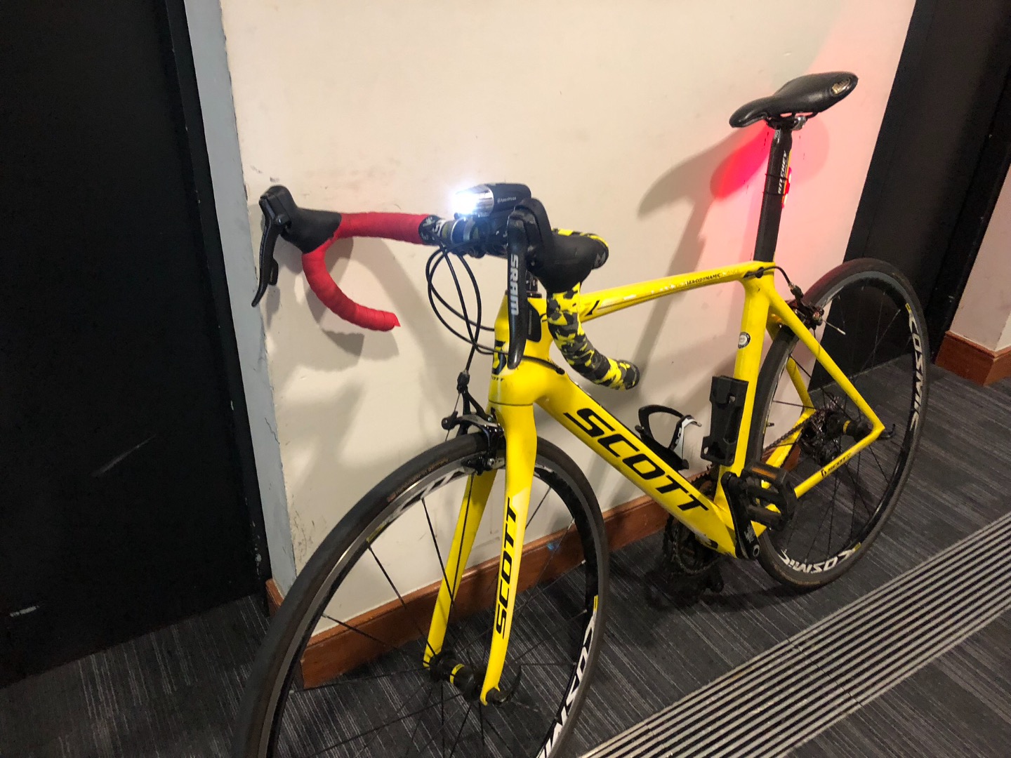 Stolen SCOTT Foil 30