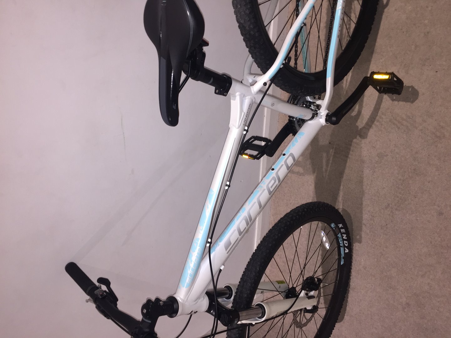 halfords carrera saruna 20