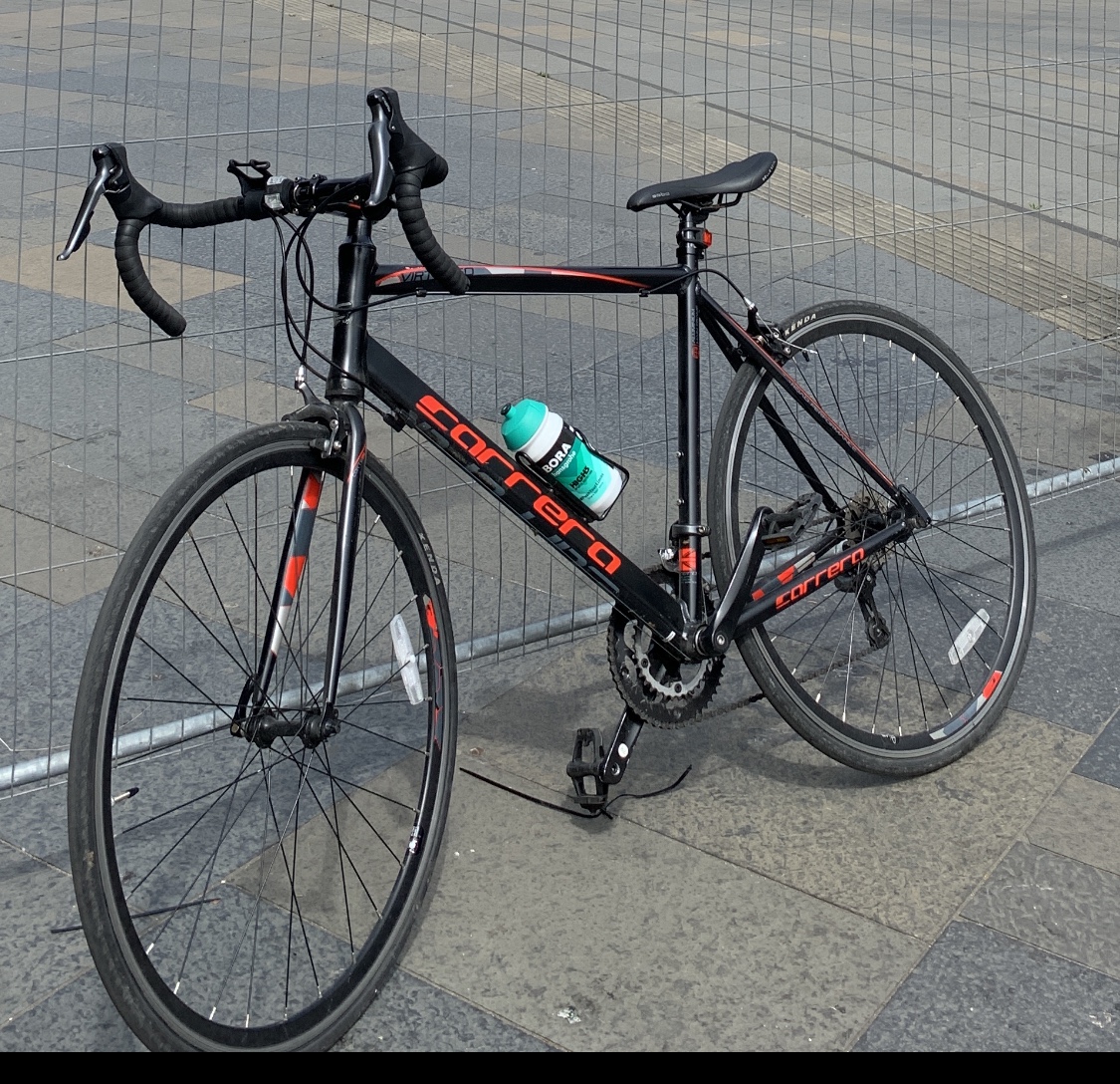 carrera valor bike