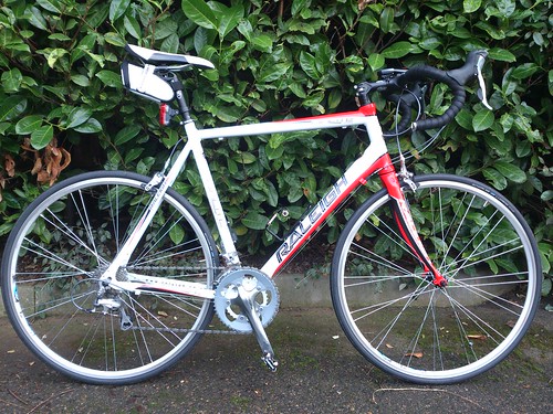 raleigh airlite 300 road bike