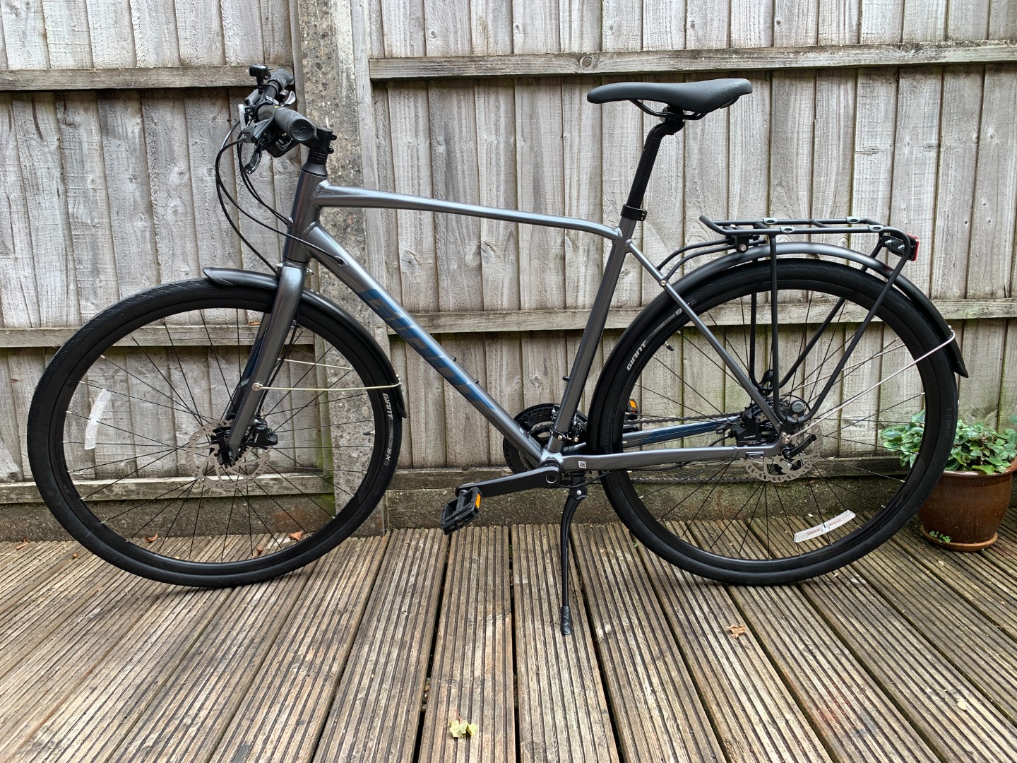 Stolen Giant Escape 2 Disc City 2021