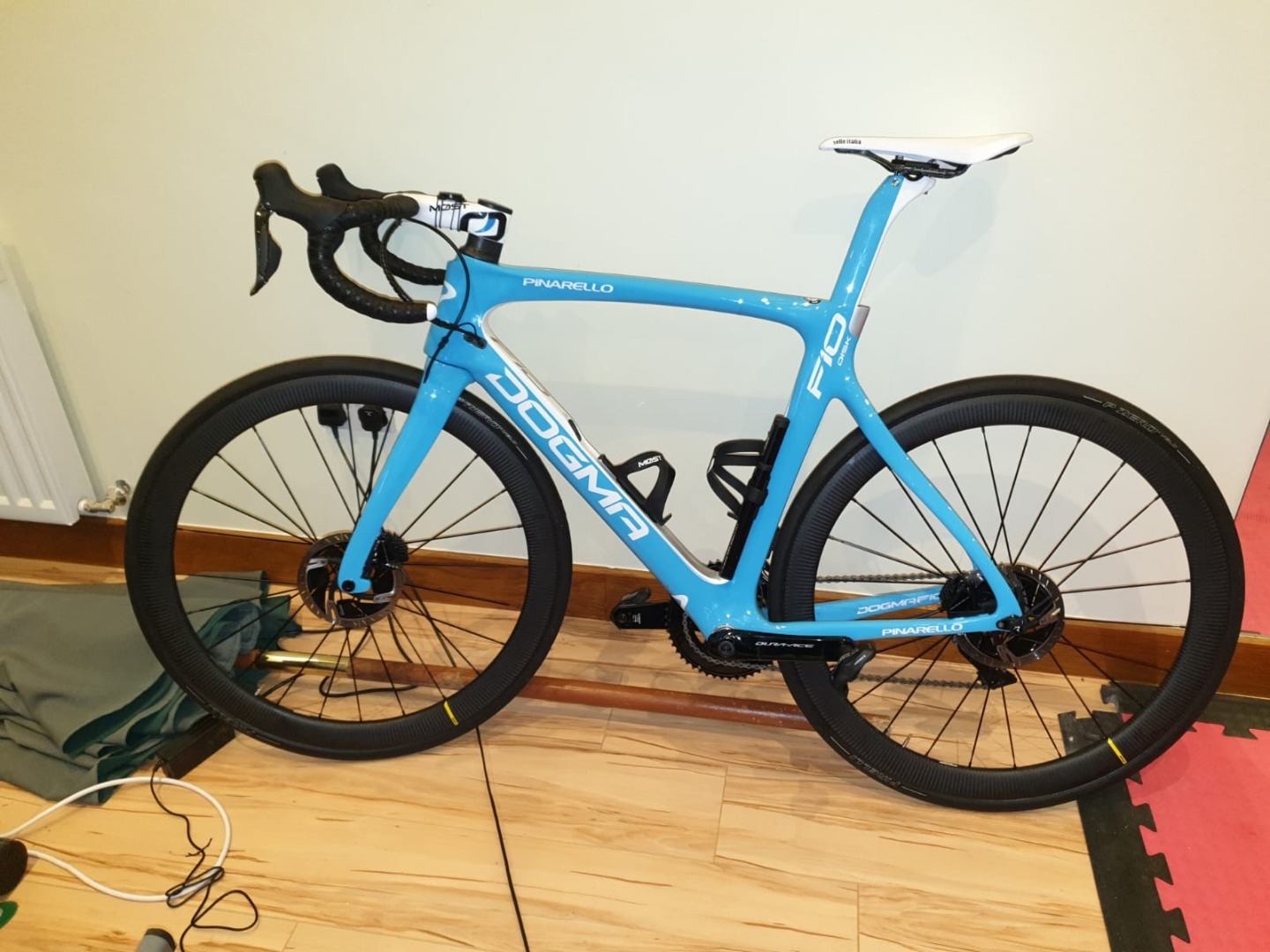 Pinarello dogma f10 diamond sales blue