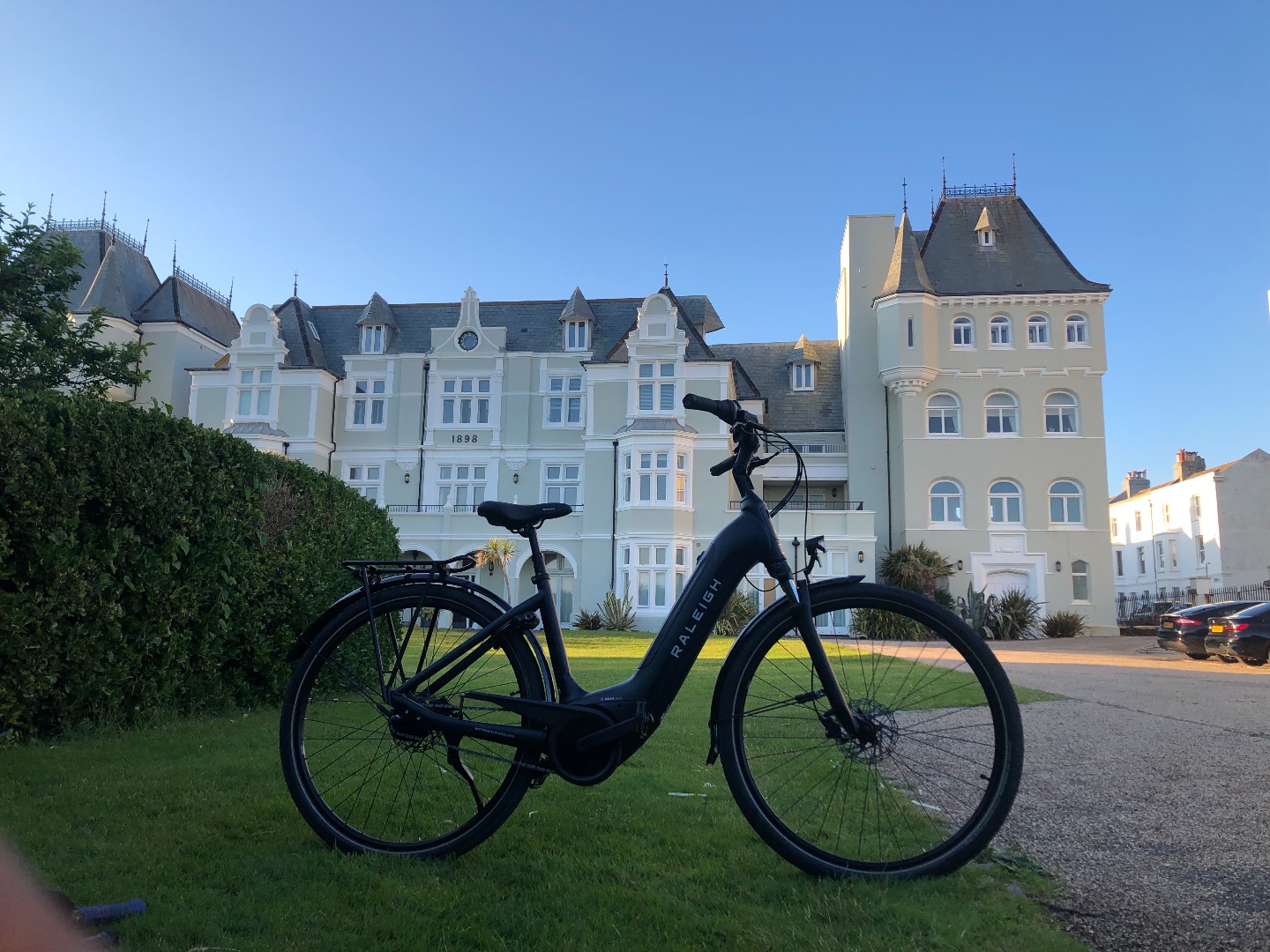 raleigh motus grand tourer