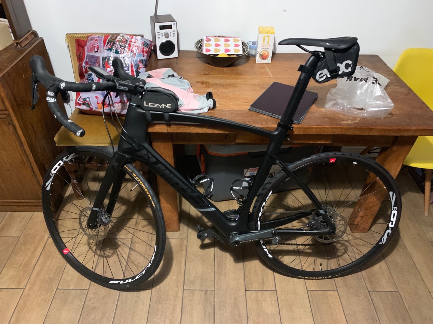 Stolen Planet X EC 130 Aero Road